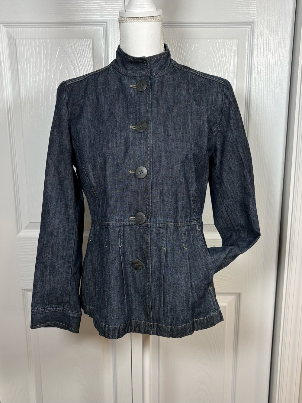 J. Jill Size 8 Dark Wash Denim Pleated Peplum Jacket